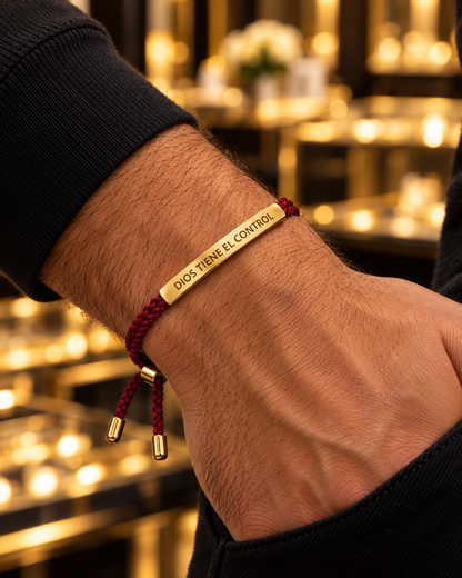 ✨ Pulsera DIOS CONTROL 18K™ | PRE BLACK FRIDAY – 60% OFF